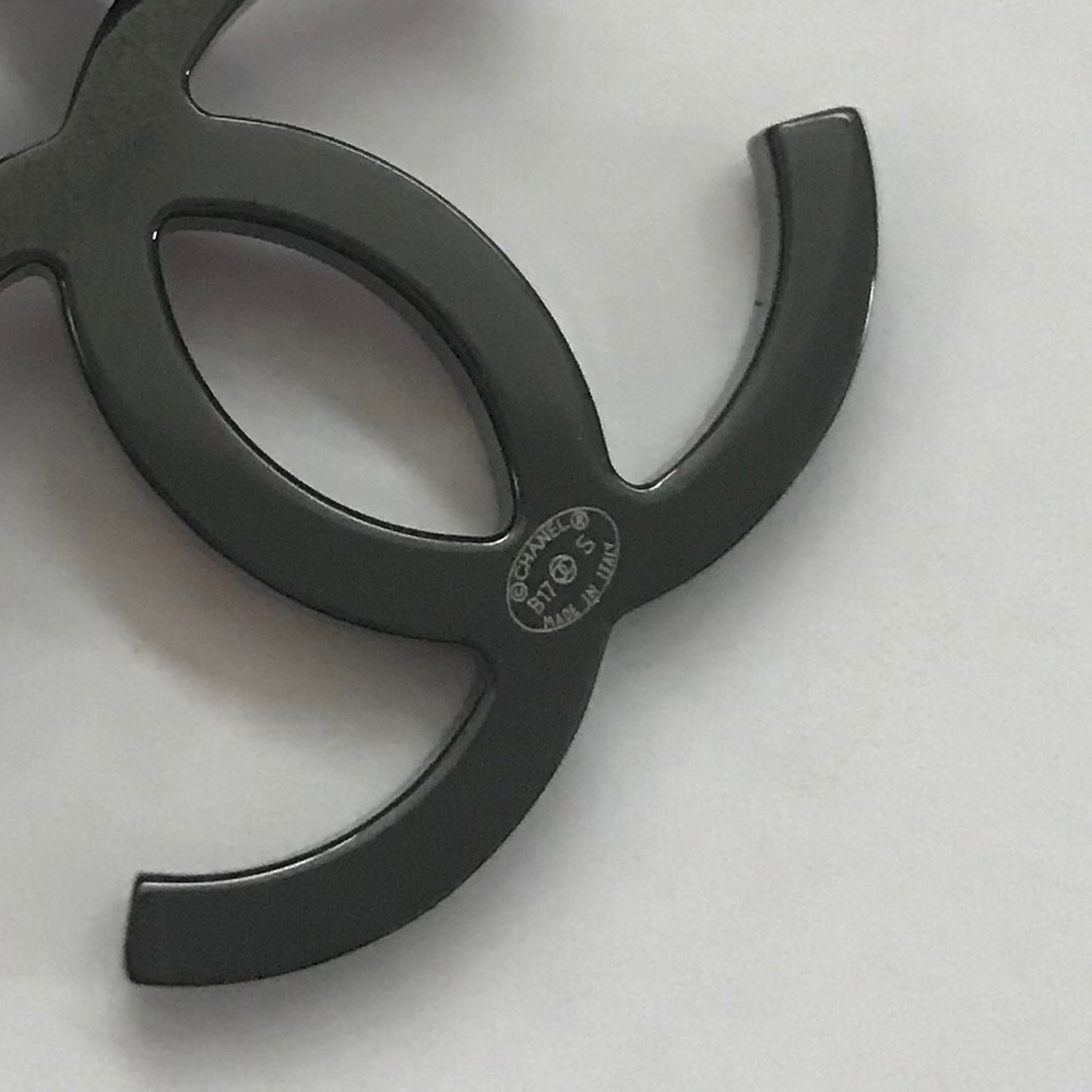 CHANEL Crystal Earring - Picture 6 of 11